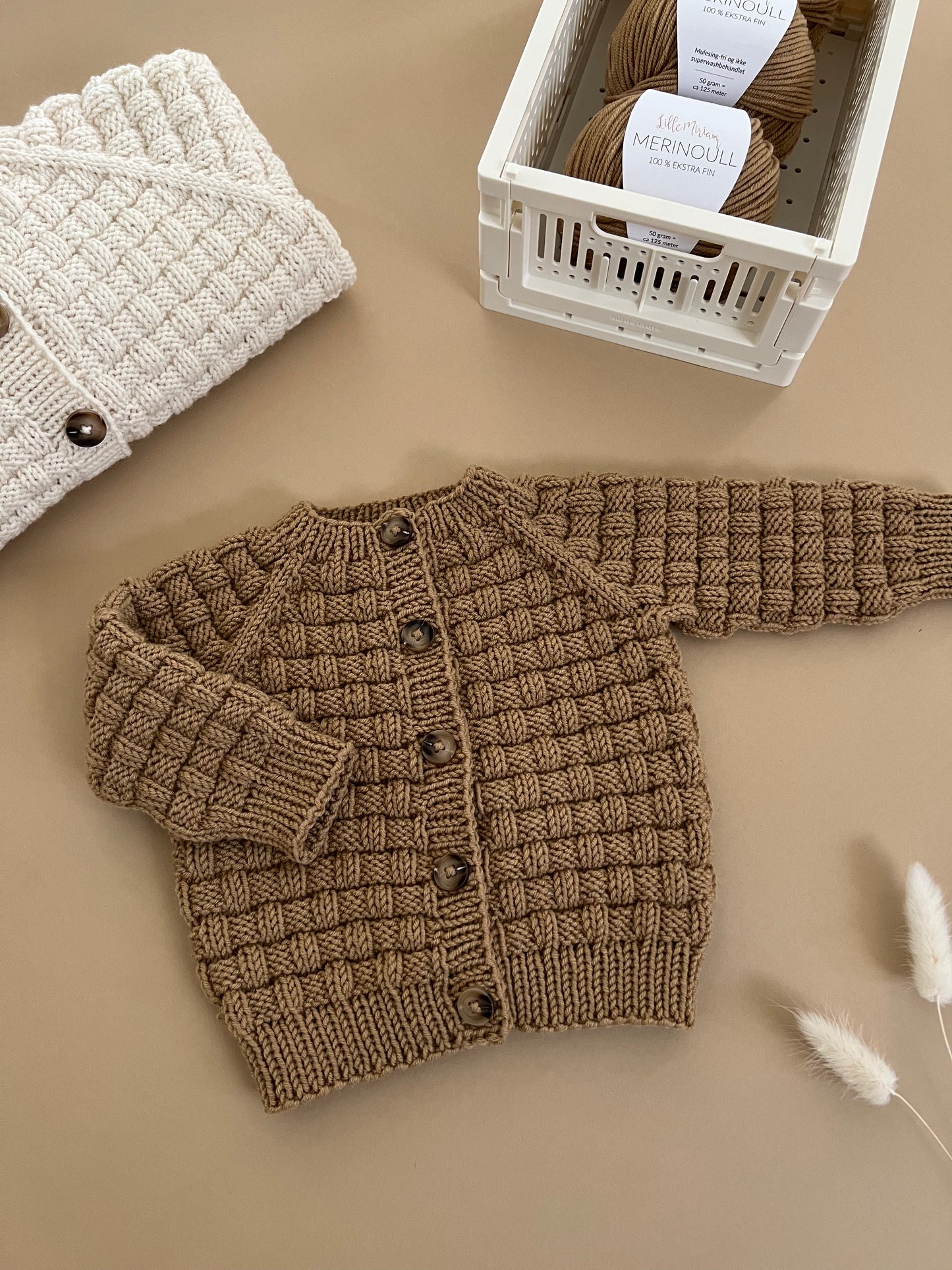 MosPude Cardigan